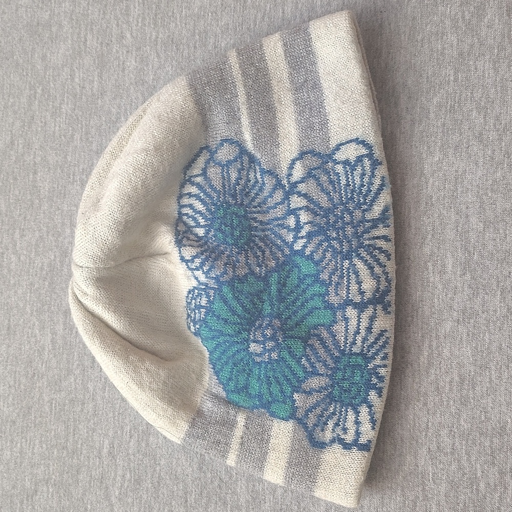 Smartwool Merino Blend Floral Knit Hat - Cream and Blue